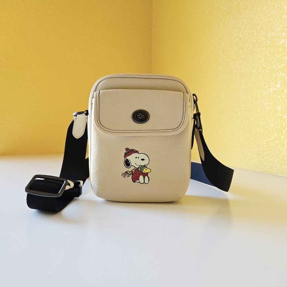COACH CE613 X Peanuts Heritage Crossbody With Snoopy Motif Pebble Leather Bag - Picture 2 of 16